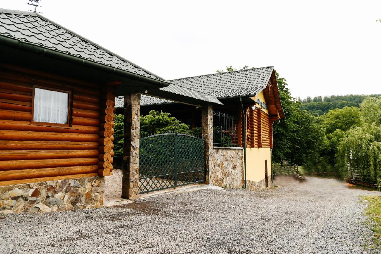 Chudodievo in Chynadievo Mini-Hotel Chynadiyovo Buitenkant foto