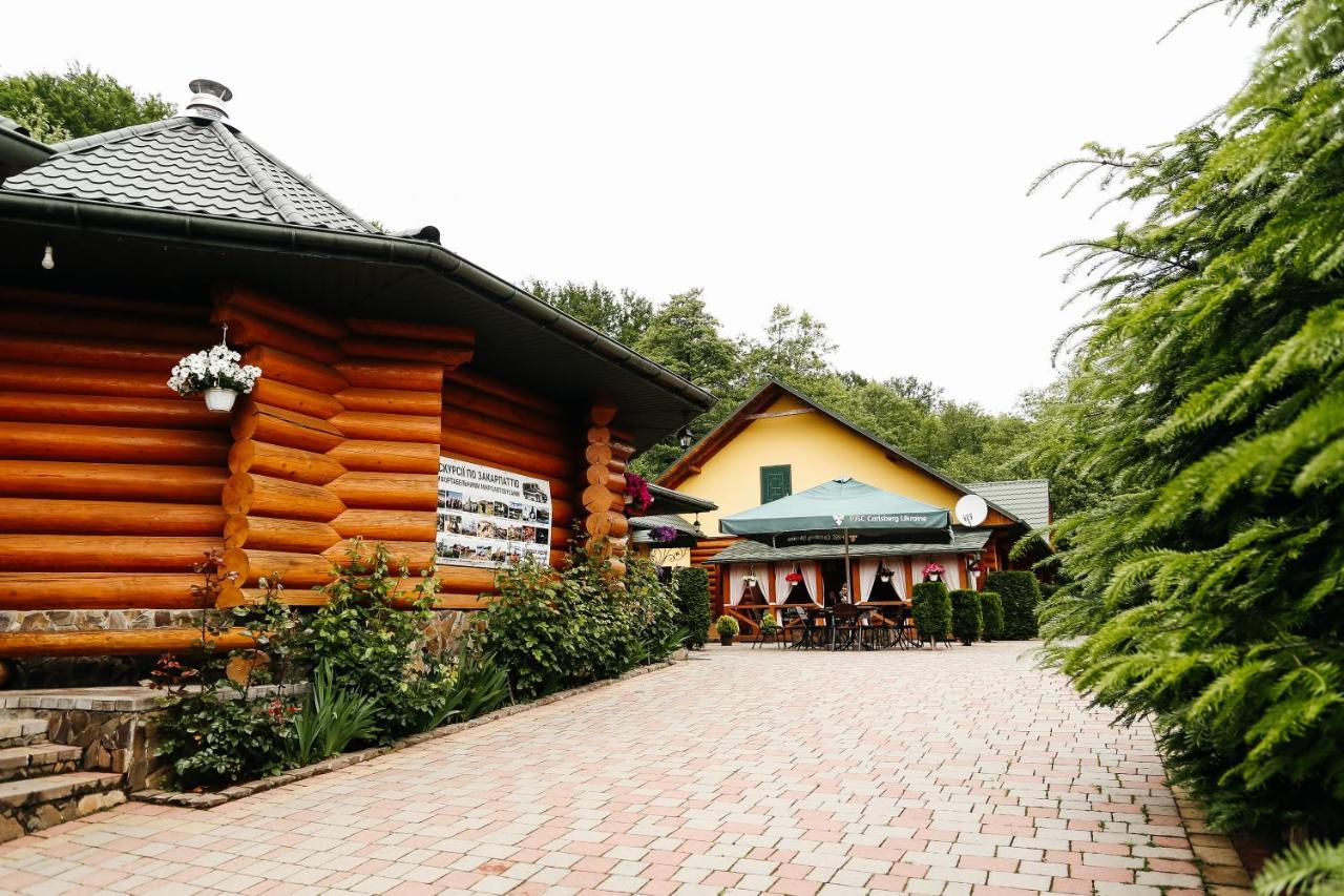 Chudodievo in Chynadievo Mini-Hotel Chynadiyovo Buitenkant foto